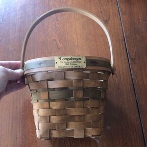 VINTAGE LONGABERGER CHRISTMAS COLLECTION 1988 EDITION POINSETTIA BASKET